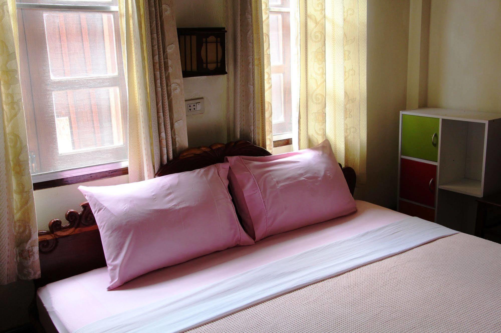Thida Guesthouse Luang Prabang Dış mekan fotoğraf