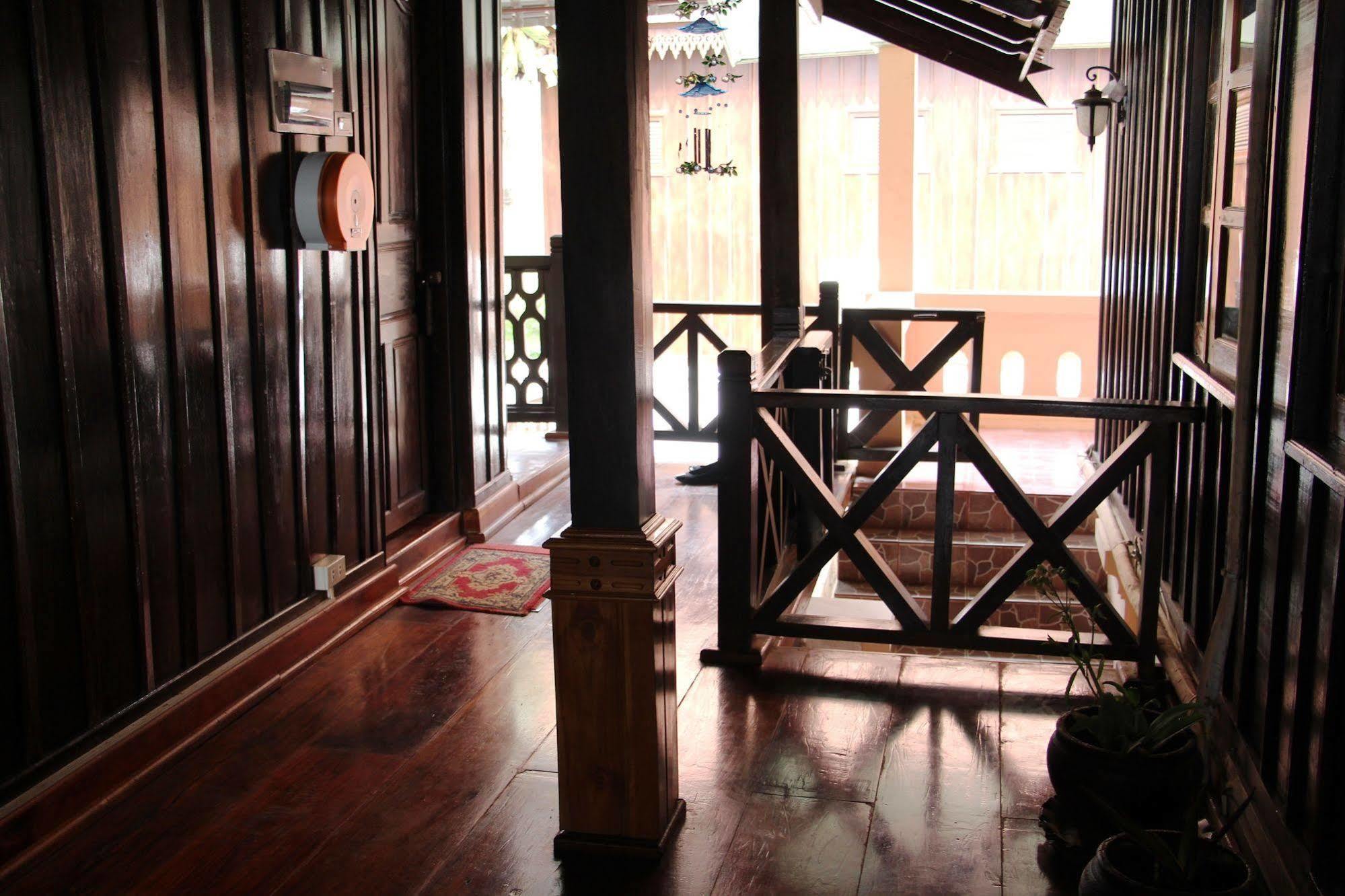Thida Guesthouse Luang Prabang Dış mekan fotoğraf